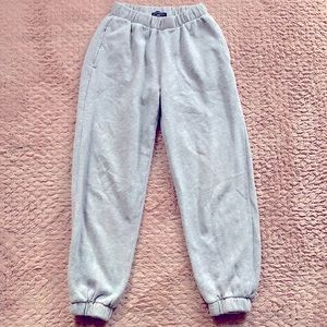 Brandy Melville Rosa grey sweatpants s/m